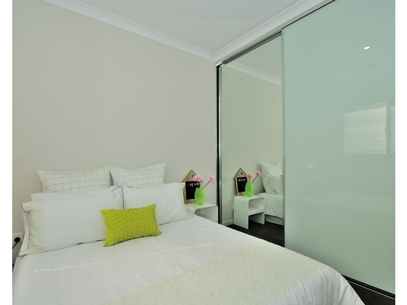 8b Donatti Road, Innaloo WA 6018