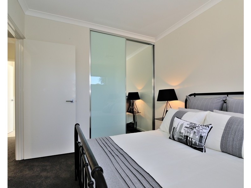 8b Donatti Road, Innaloo WA 6018