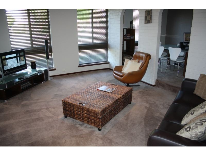 69 Vickers Street, Hamersley WA 6022