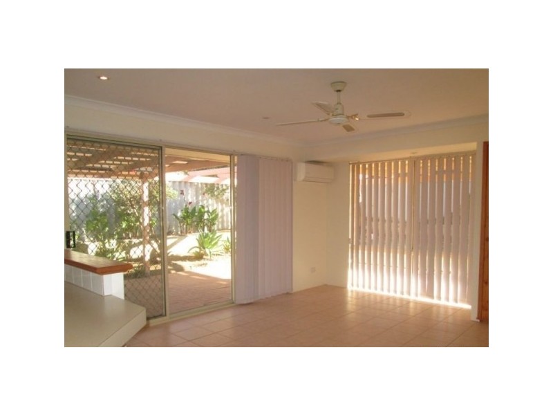 82 Kinross Drive, Kinross WA 6028