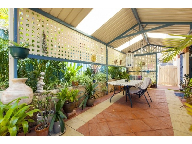 2/135 Alice Street, Doubleview WA 6018