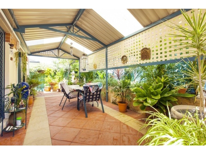 2/135 Alice Street, Doubleview WA 6018