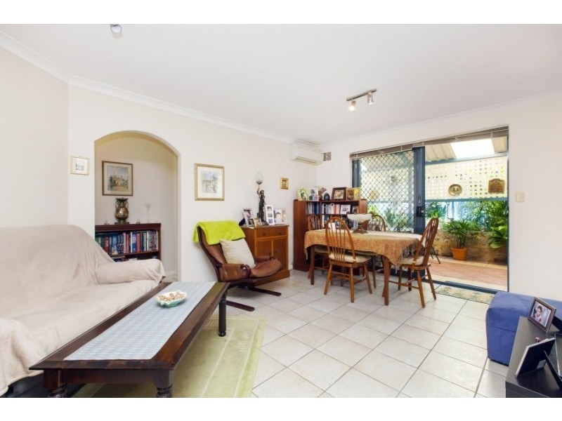 2/135 Alice Street, Doubleview WA 6018