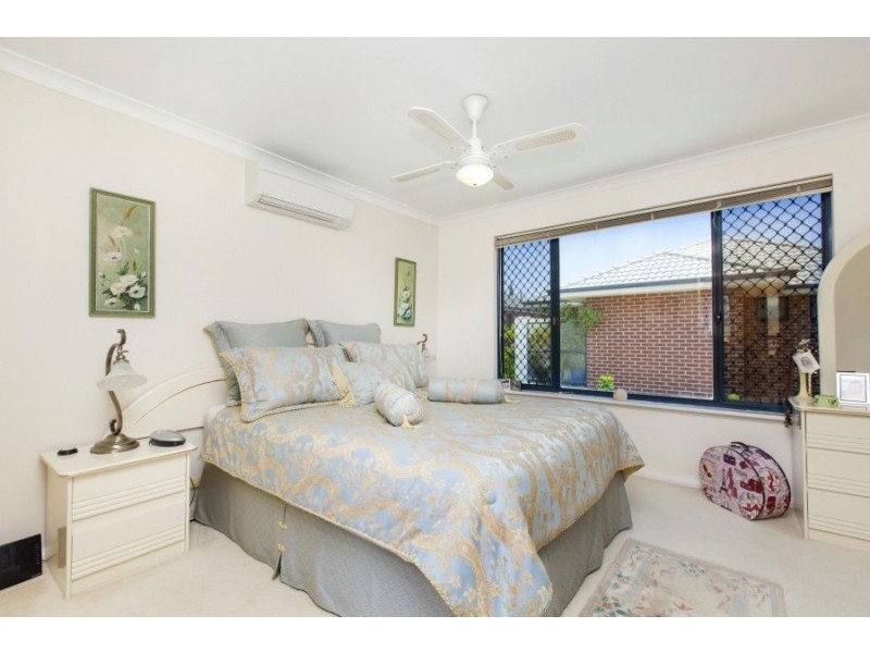 2/135 Alice Street, Doubleview WA 6018