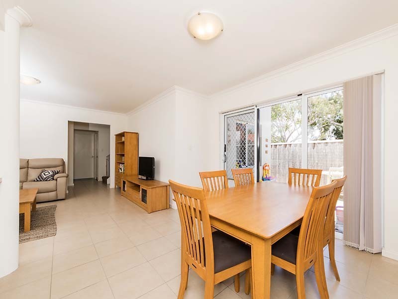 8A Dunster Road, Innaloo WA 6018
