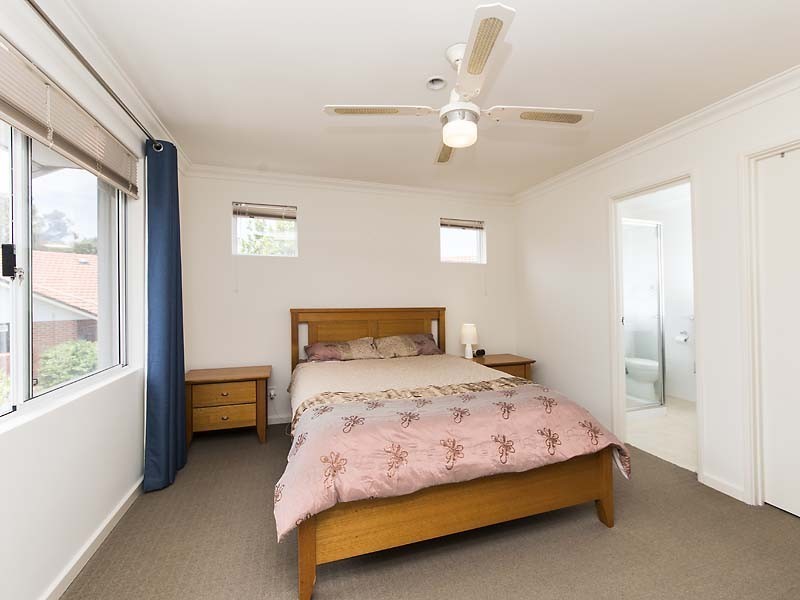 8A Dunster Road, Innaloo WA 6018