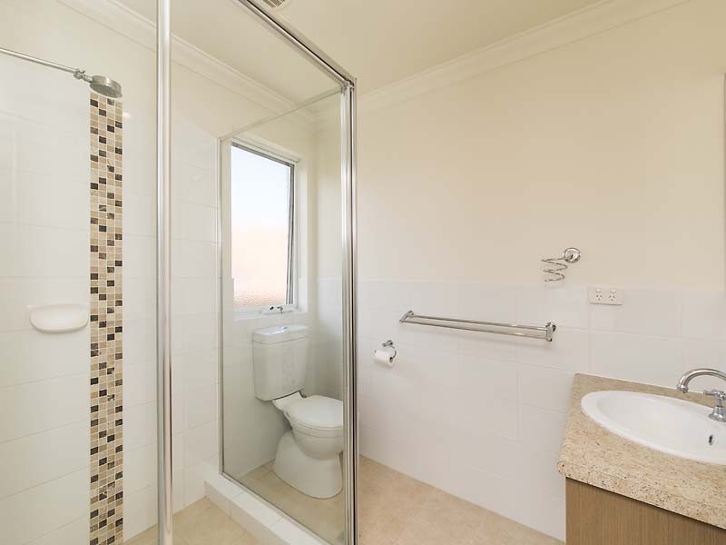 8A Dunster Road, Innaloo WA 6018