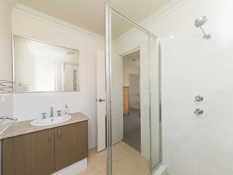 8A Dunster Road, Innaloo WA 6018