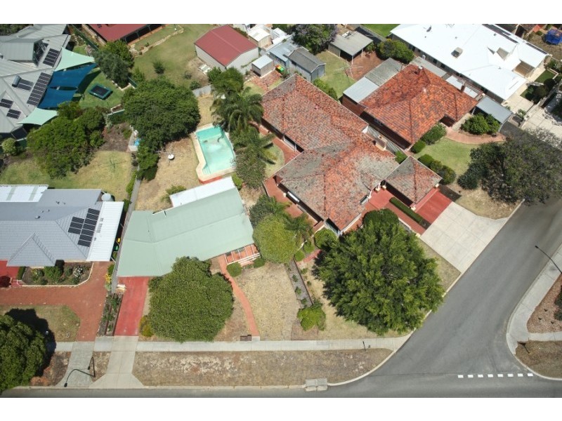 63 Queenscliffe Road, Doubleview WA 6018