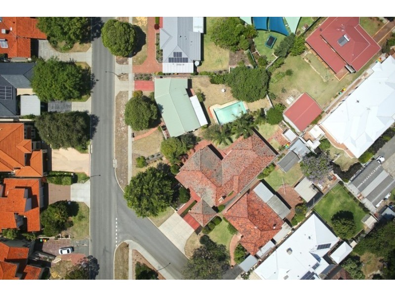 63 Queenscliffe Road, Doubleview WA 6018