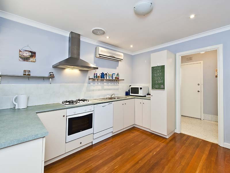 13F Calvert Way, Girrawheen WA 6064