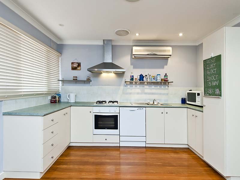 13F Calvert Way, Girrawheen WA 6064