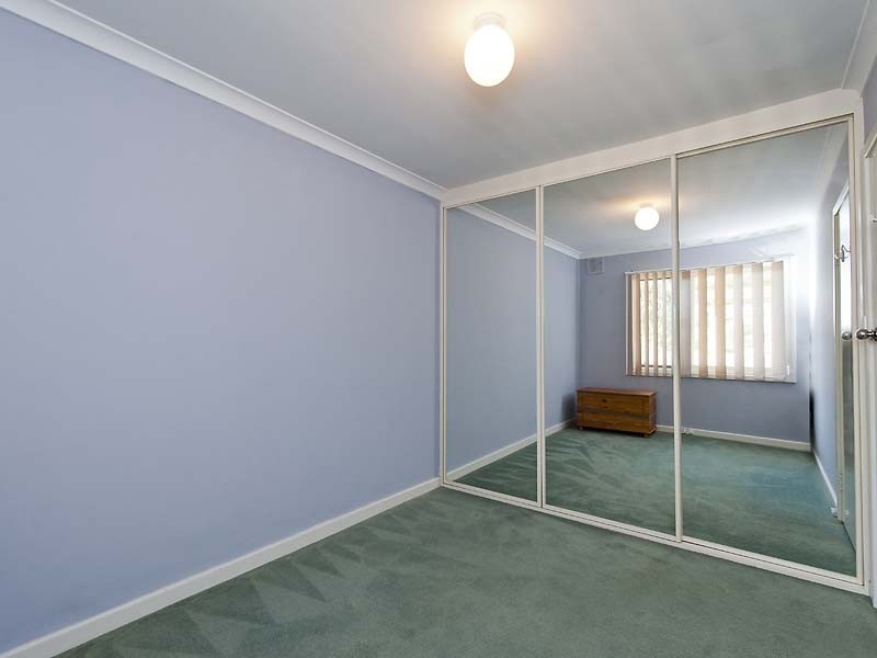 13F Calvert Way, Girrawheen WA 6064