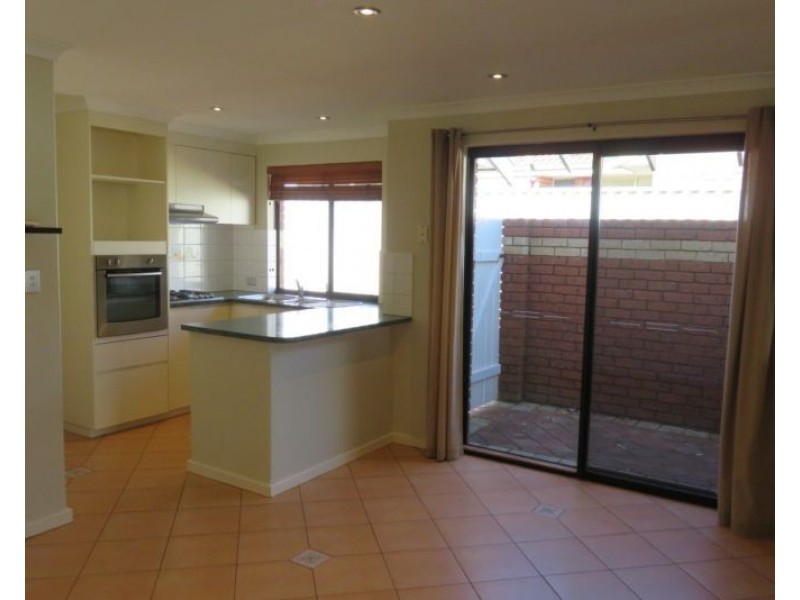 1/122 Herbert Street, Doubleview WA 6018