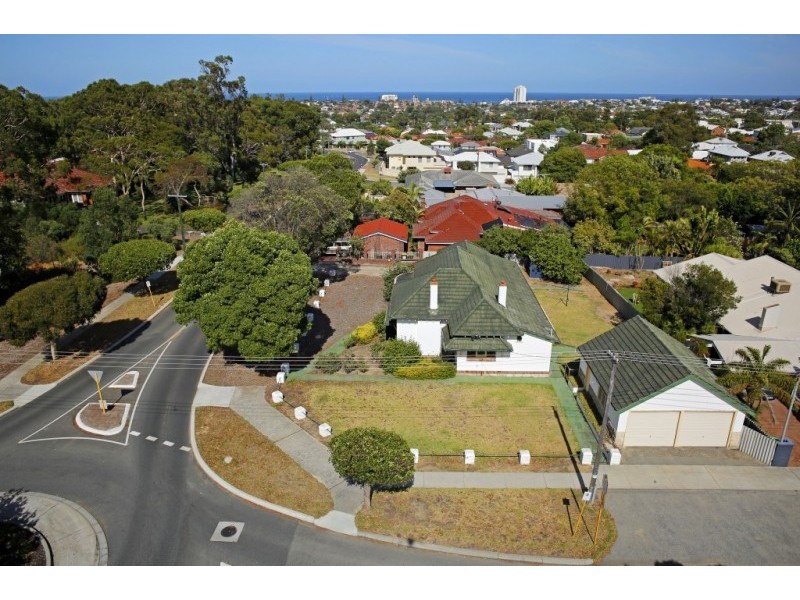 210 St Brigids Terrace, Doubleview WA 6018