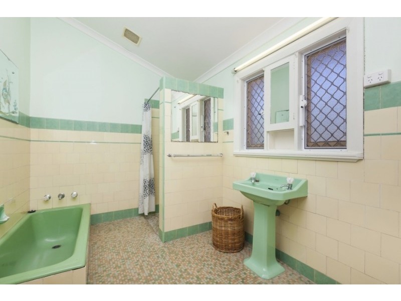 210 St Brigids Terrace, Doubleview WA 6018