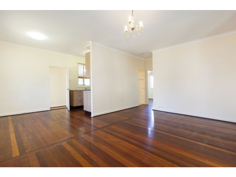 1/217 Treasure Road, Queens Park WA 6107