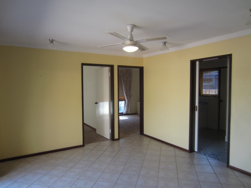 13 Grenfell Avenue, Duncraig WA 6023