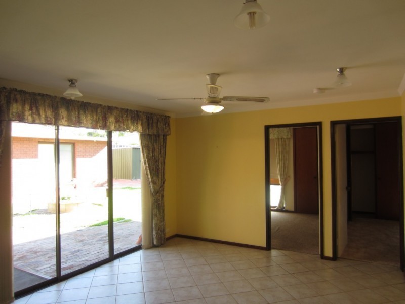 13 Grenfell Avenue, Duncraig WA 6023