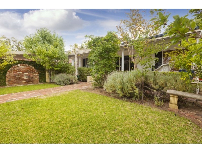 41 Castle Road, Woodlands WA 6018