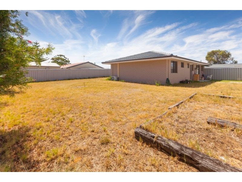 20E Roxwell Way, Girrawheen WA 6064