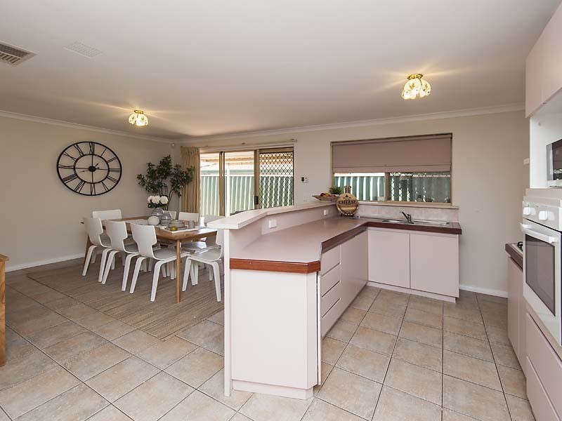 7 Wotto Gardens, Ballajura WA 6066