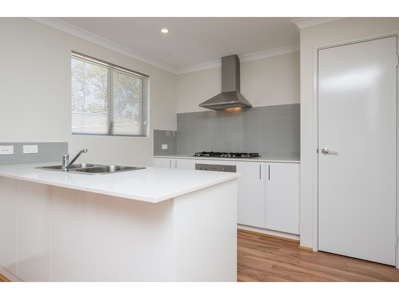 4 Vive Avenue, Craigie WA 6025