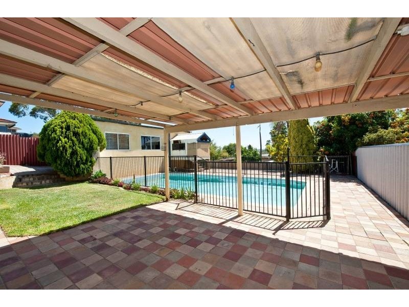 18 Coleman Way, Karrinyup WA 6018