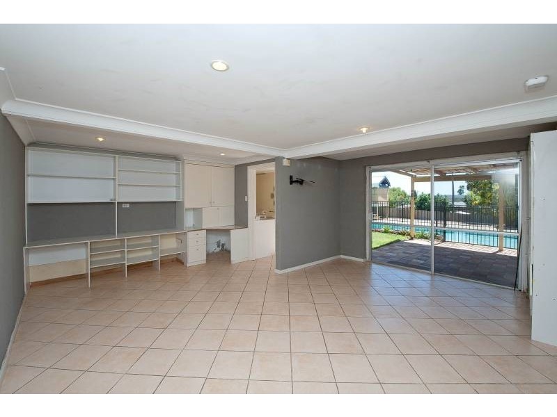 18 Coleman Way, Karrinyup WA 6018