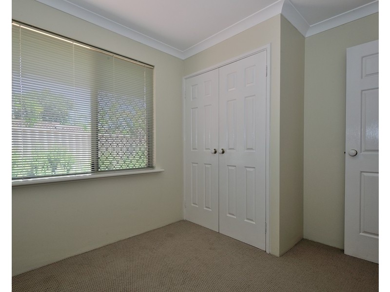 2/9 Bower Street, Doubleview WA 6018