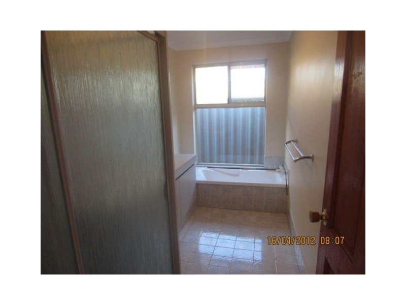 42 Midlothian Crescent, Kinross WA 6028