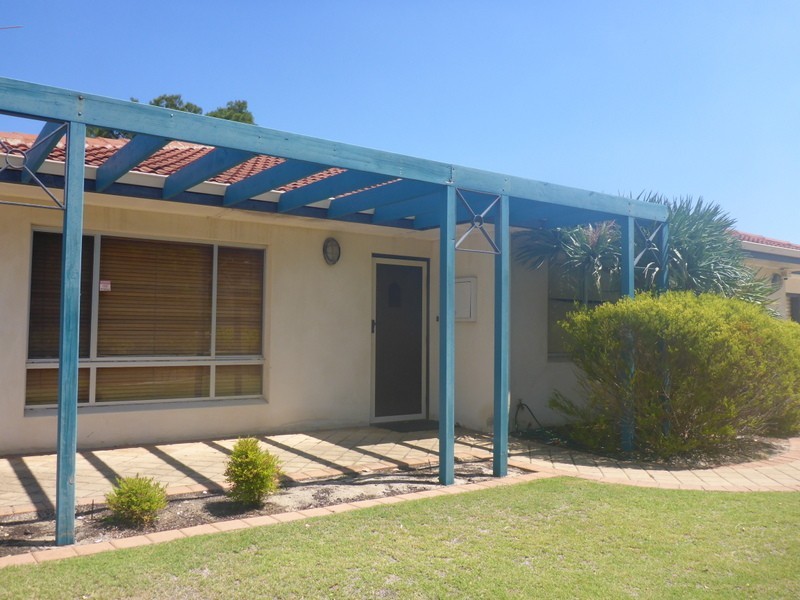 11 Hugo Street, Stirling WA 6021