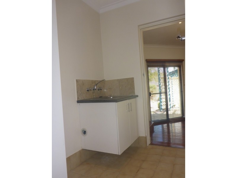 11 Hugo Street, Stirling WA 6021