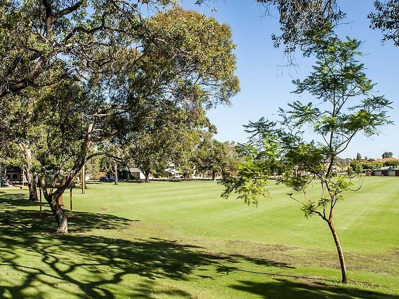 2A Battrass Place, Innaloo WA 6018