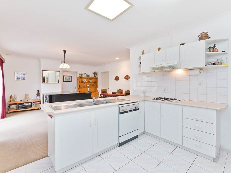 38 Dempster Road, Karrinyup WA 6018