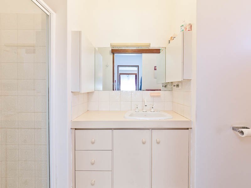 38 Dempster Road, Karrinyup WA 6018