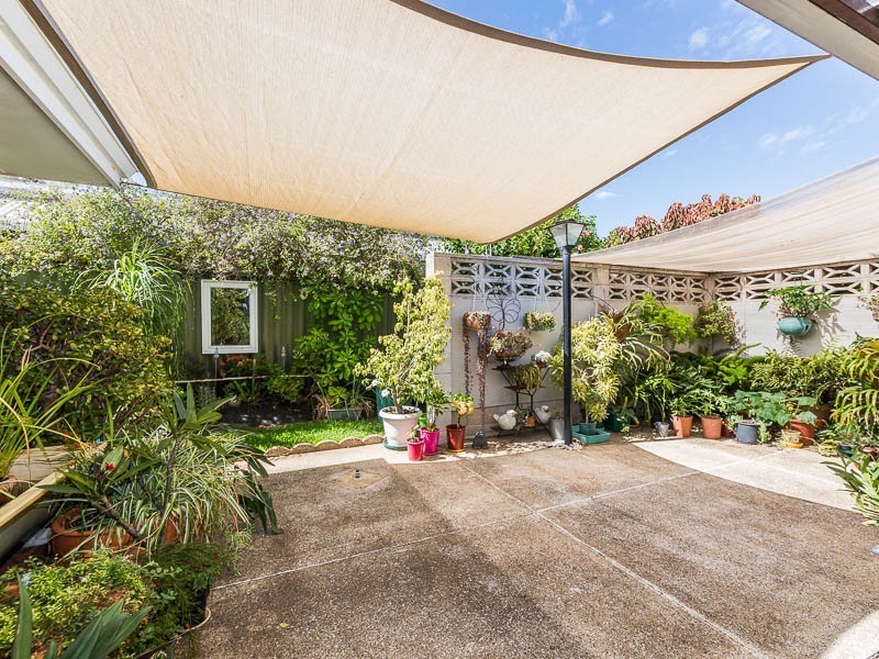 38 Dempster Road, Karrinyup WA 6018