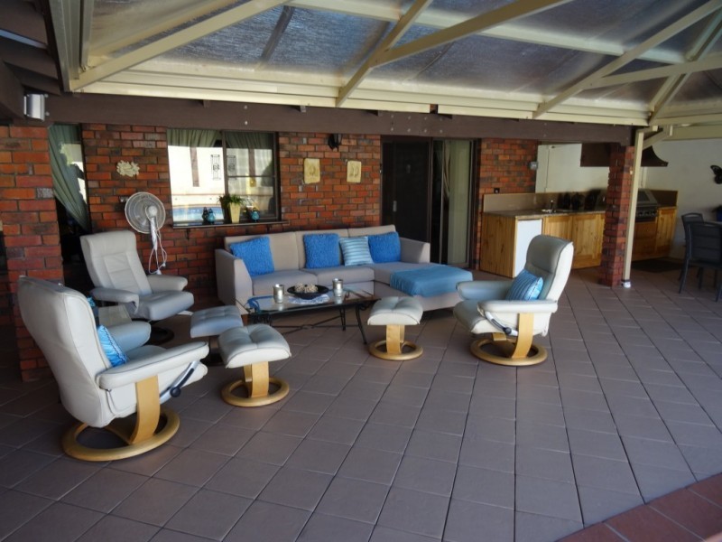 42 Dempster Road, Karrinyup WA 6018