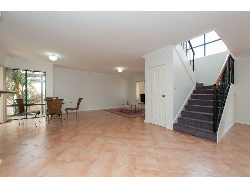 1/20 Crocker Way, Innaloo WA 6018