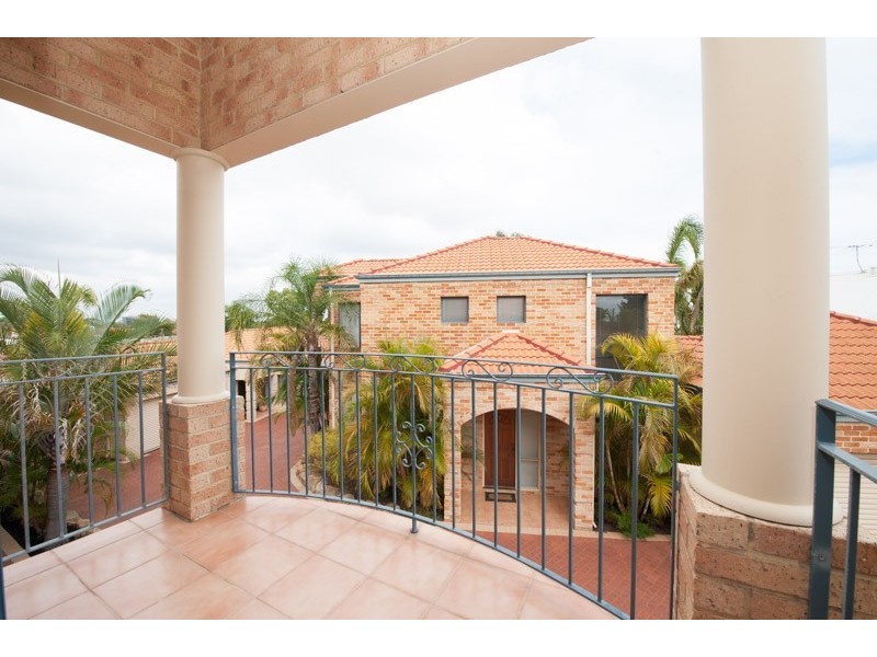 1/20 Crocker Way, Innaloo WA 6018