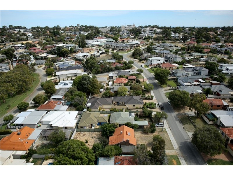 10 Gwelup Street, Karrinyup WA 6018