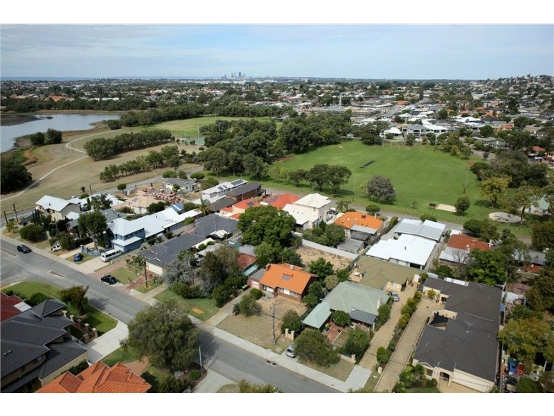 10 Gwelup Street, Karrinyup WA 6018