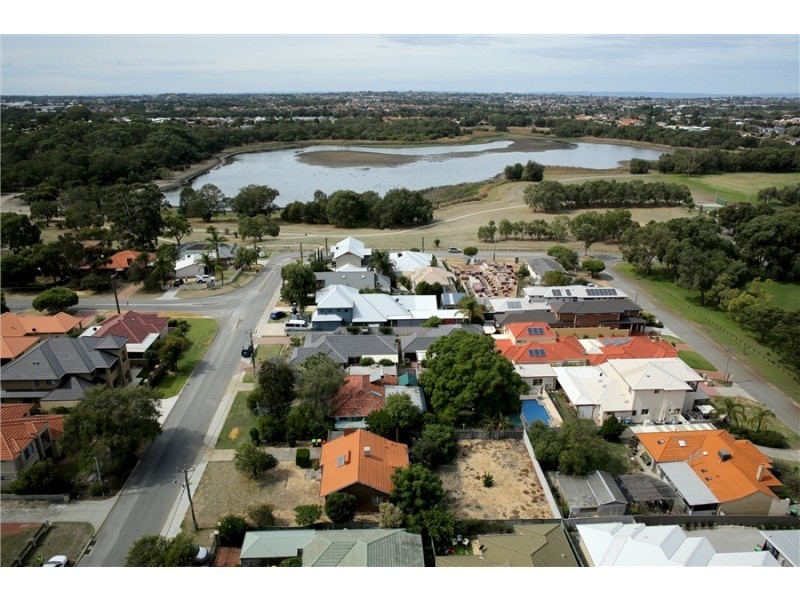 10 Gwelup Street, Karrinyup WA 6018