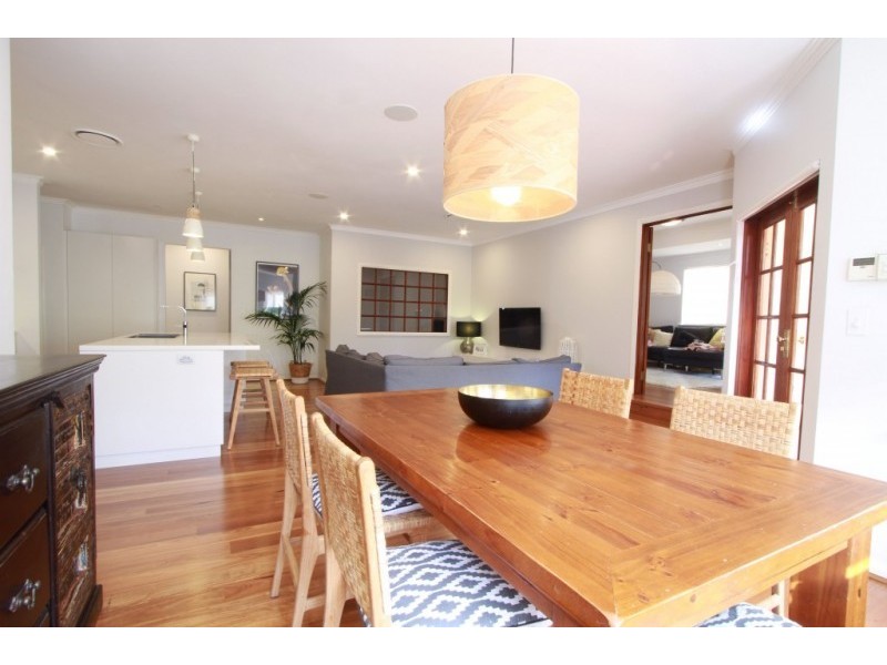 11 Loncar Rise, Gwelup WA 6018