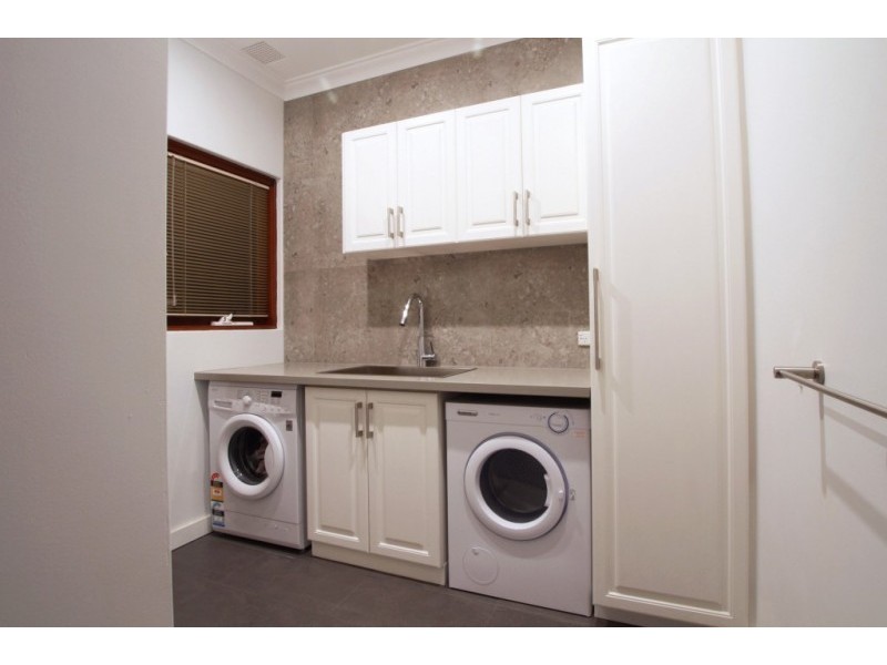 11 Loncar Rise, Gwelup WA 6018