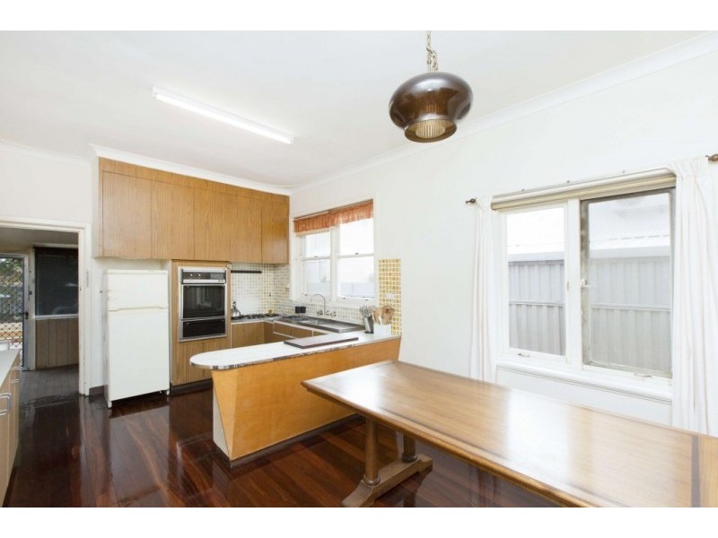 9 Lynton Street, Doubleview WA 6018