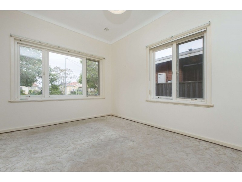 9 Lynton Street, Doubleview WA 6018