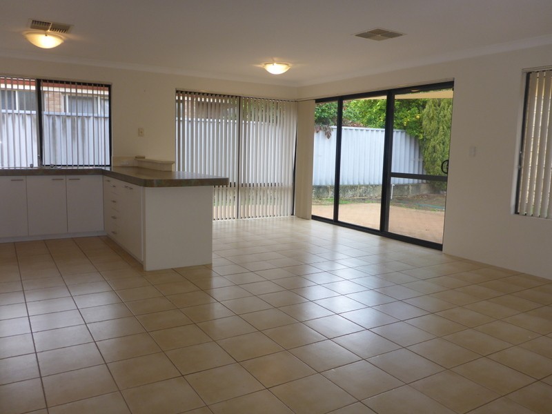 121 Caledonia Avenue, Currambine WA 6028