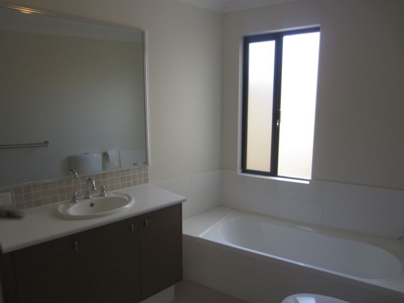 3/6 Sussex Street, Nollamara WA 6061