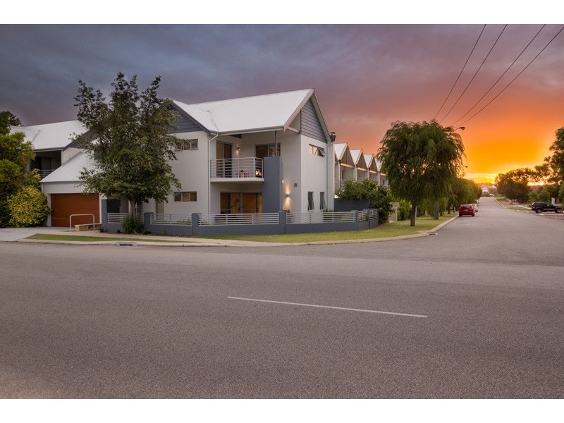 *64 Charles Riley Road, Trigg WA 6029